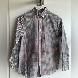 Vineyard Vines. Boys long sleeved button down. Boys size medium.